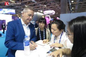 Touch Monitor Innovation (1)