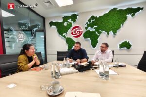 High-Quality Touch Monitor (2)